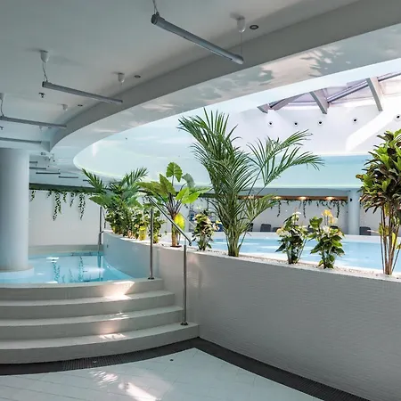 In With Pool And Terrace Szczecin
